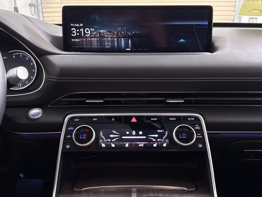 Certified 2024 Genesis GV80 3.5T Advanced w/ Advanced Package AWD/4WD image 23