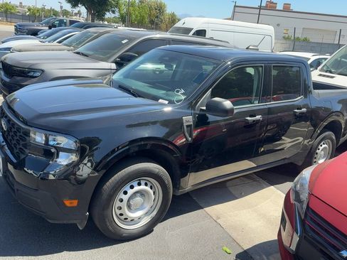 Used 2025 Ford Maverick XL w/ Equipment Group 101A AWD/4WD image 9