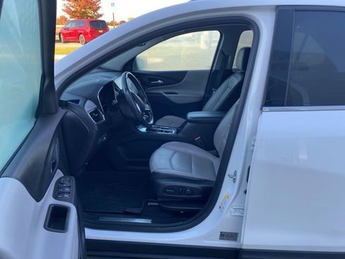 Used 2020 Chevrolet Equinox Premier w/ LPO, Floor Liner Package image 12