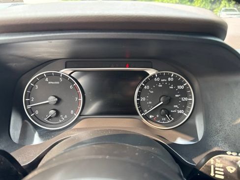 Used 2023 Nissan Rogue S AWD/4WD image 21