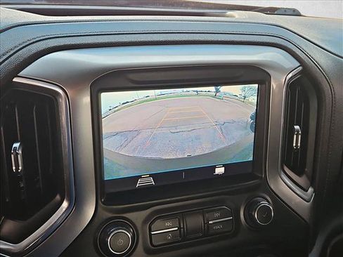Used 2021 Chevrolet Silverado 1500 LT AWD/4WD image 13