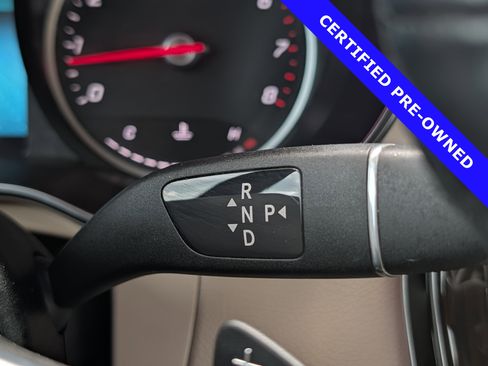 Used 2022 Mercedes-Benz GLC 300 image 31