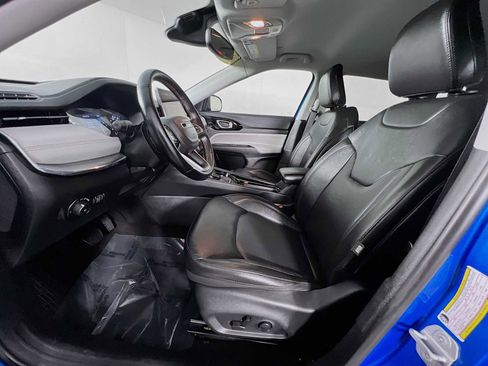 Used 2022 Jeep Compass Limited image 16