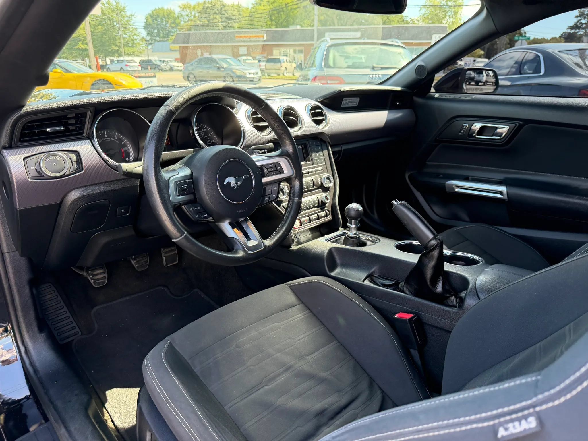Used 2015 Ford Mustang GT RWD image 14