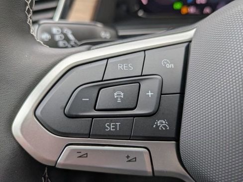 New 2026 Volkswagen Atlas SE image 28