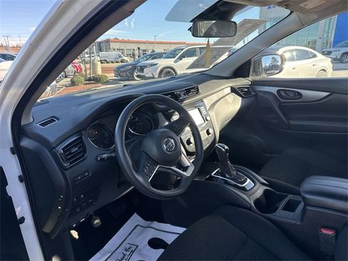 Used 2021 Nissan Rogue Sport S image 13