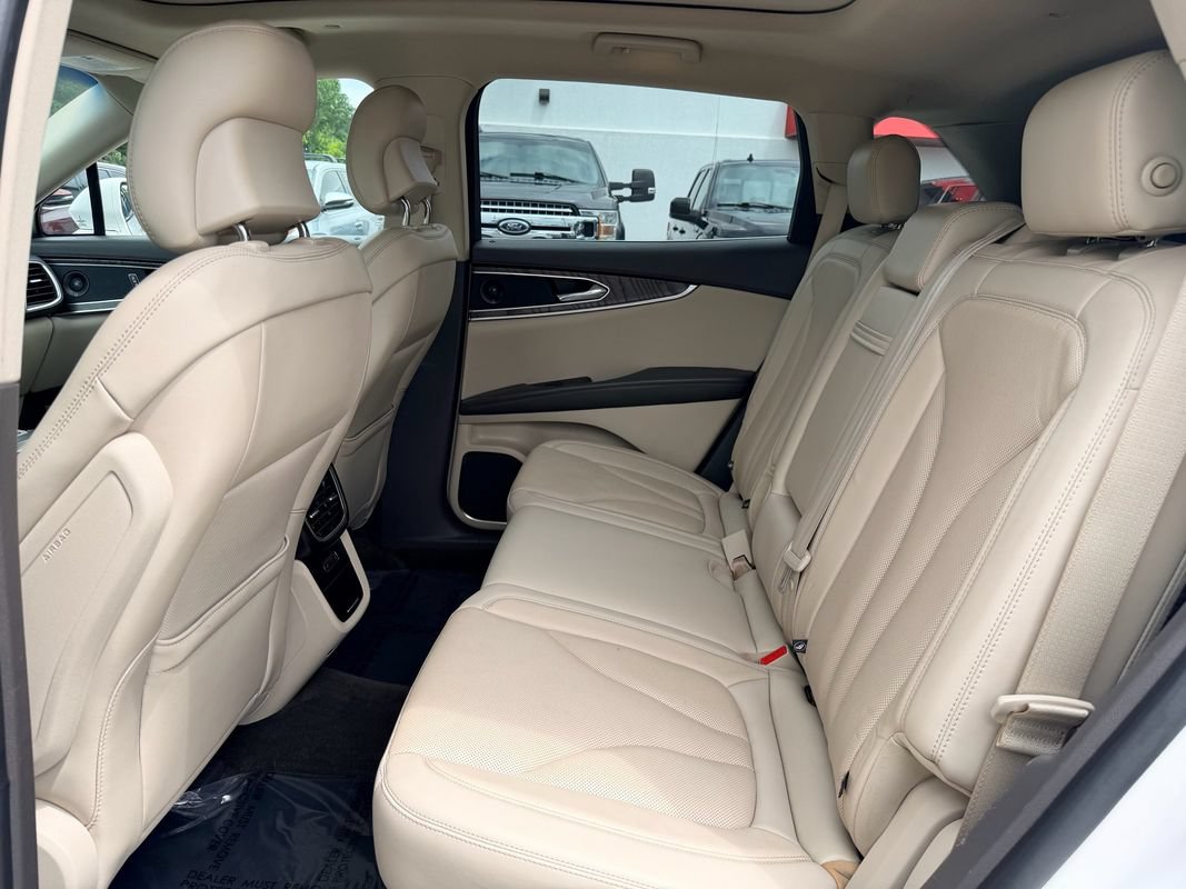 Used 2019 Lincoln Nautilus Reserve FWD image 13