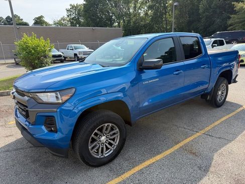 Used 2023 Chevrolet Colorado LT w/ LT Convenience Package RWD image 3