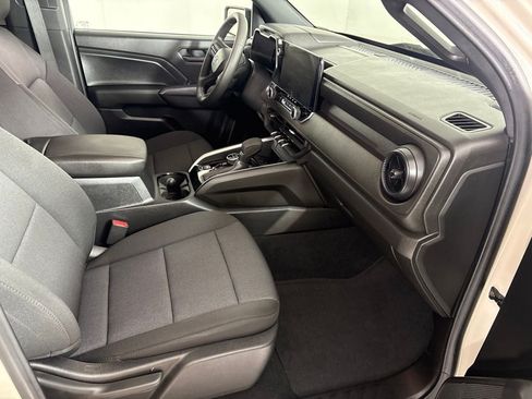 Used 2026 Chevrolet Colorado Trail Boss AWD/4WD image 18
