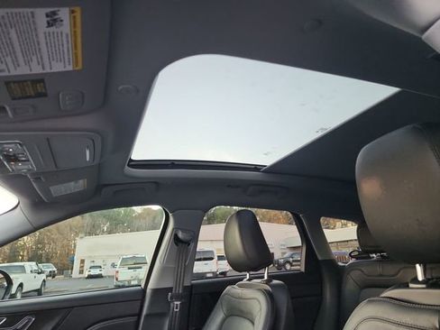 Used 2022 Lincoln Corsair Reserve image 18