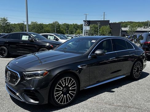 Certified 2025 Mercedes-Benz E 53 AMG e 4MATIC Sedan image 4
