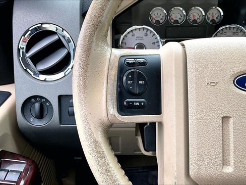 Used 2008 Ford F250 Lariat image 23