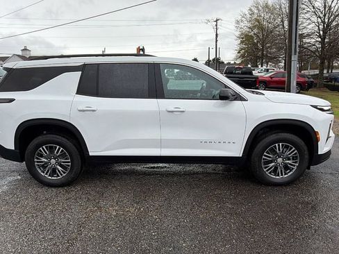New 2026 Chevrolet Traverse LT image 4
