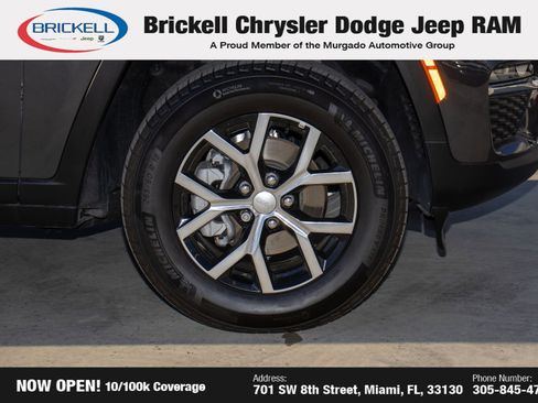 Used 2025 Jeep Grand Cherokee Limited image 41