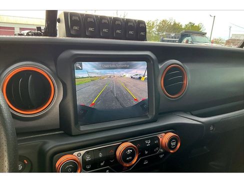 Used 2021 Jeep Gladiator Mojave AWD/4WD image 23