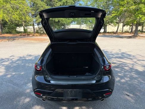 Used 2023 MAZDA MAZDA3 s FWD image 25