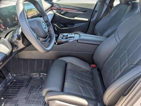 Certified 2026 BMW i5 eDrive40 w/ Convenience Package RWD image 17