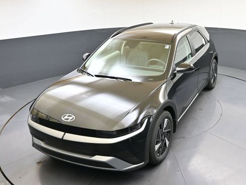 New 2025 Hyundai Ioniq 5 SEL image 36