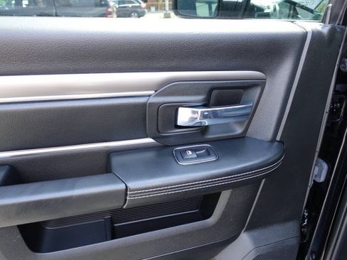 Used 2023 RAM 1500 Warlock AWD/4WD image 25