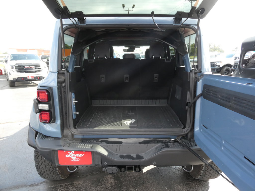Certified 2025 Ford Bronco Raptor w/ Interior Carbon Fiber Pack AWD/4WD image 16