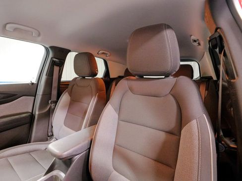 Used 2025 Chevrolet TrailBlazer LT image 25