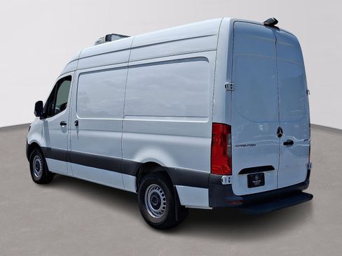 Used 2023 Mercedes-Benz Sprinter 2500 image 6