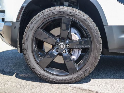 Used 2020 Land Rover Defender 110 HSE AWD/4WD image 9