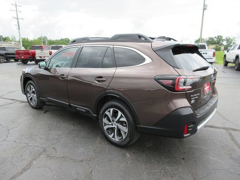 Used 2022 Subaru Outback Limited AWD/4WD image 8