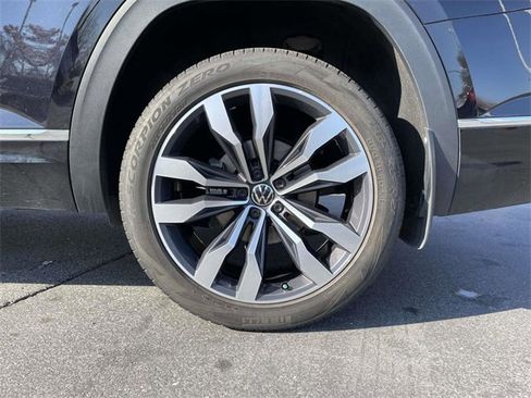 Used 2021 Volkswagen Atlas SEL R-Line image 9