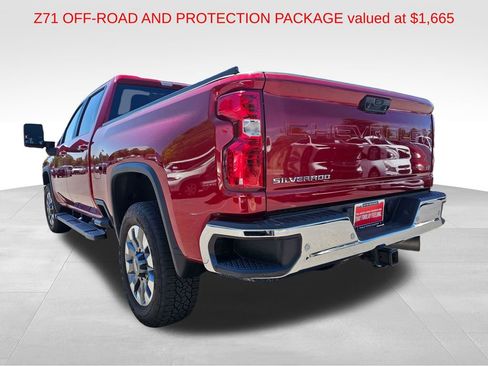 Used 2024 Chevrolet Silverado 2500 LT w/ Texas Edition AWD/4WD image 9