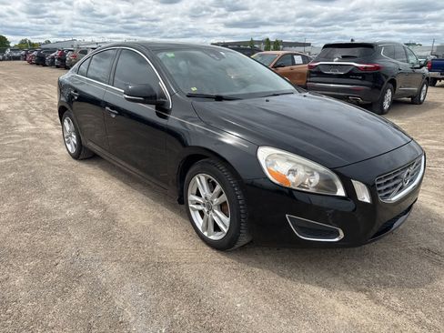 Used 2013 Volvo S60 T5 FWD image 4