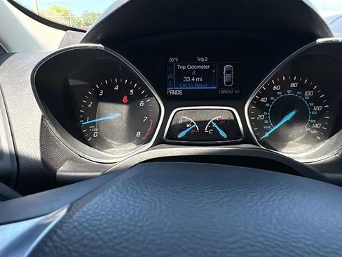 Used 2015 Ford Escape SE w/ Equipment Group 201A FWD image 39