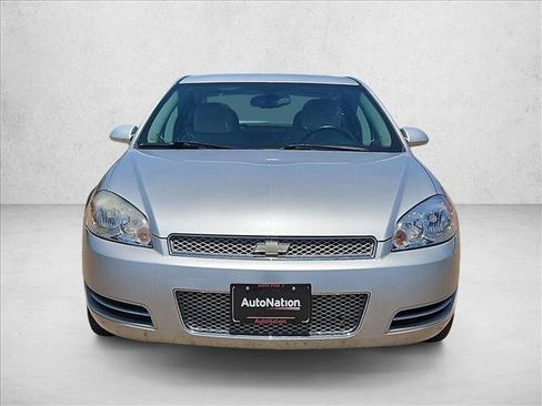 Used 2013 Chevrolet Impala LT FWD image 2