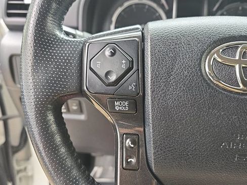 Used 2023 Toyota 4Runner TRD Off-Road Premium AWD/4WD image 14