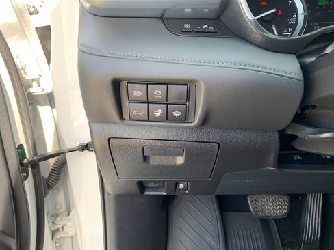 Used 2020 Toyota Highlander Platinum image 35