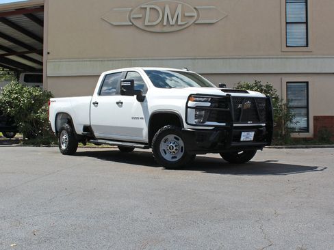 Used 2024 Chevrolet Silverado 2500 W/T w/ WT Fleet Convenience Package image 4