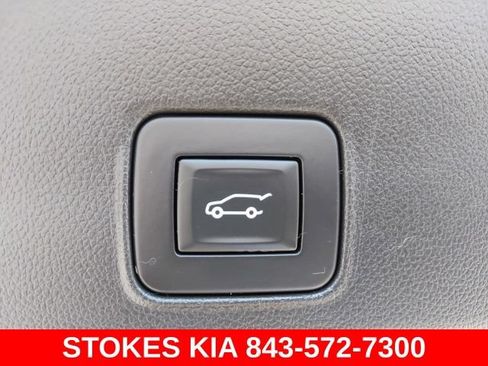 Used 2023 Chevrolet TrailBlazer RS w/ Sun and Liftgate Package AWD/4WD image 29