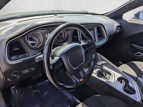 Used 2022 Dodge Challenger GT AWD/4WD image 10