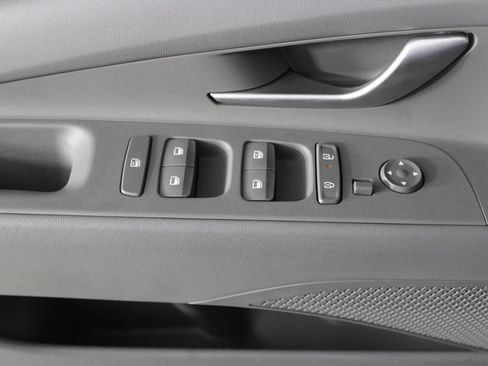 Used 2026 Hyundai Elantra Sport FWD image 23