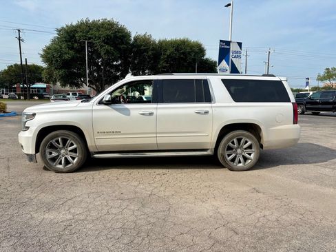 Used 2018 Chevrolet Suburban Premier RWD image 6