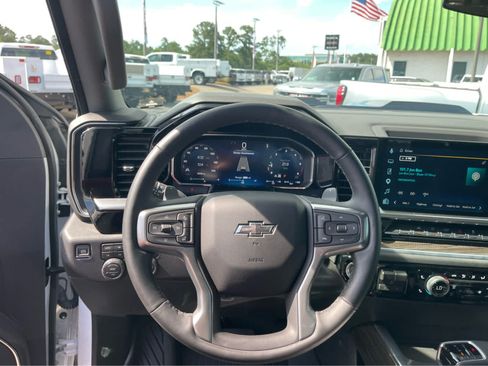 Used 2026 Chevrolet Silverado 1500 LT Trail Boss w/ Convenience Package II AWD/4WD image 15