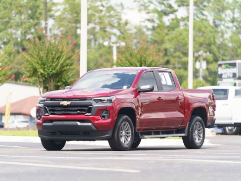 Used 2024 Chevrolet Colorado LT w/ LT Convenience Package III AWD/4WD image 36