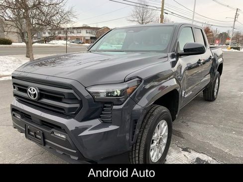 Used 2025 Toyota Tacoma SR5 image 10