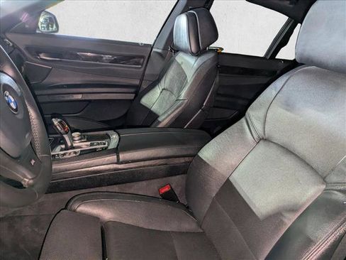 Used 2013 BMW 740i RWD image 19