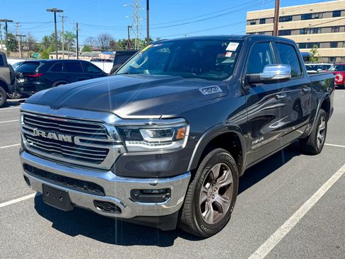 Used 2022 RAM 1500 Laramie AWD/4WD image 3
