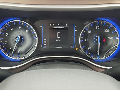 Used 2024 Chrysler Voyager LX FWD image 12