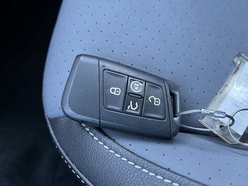 Used 2025 Volkswagen Jetta SE image 22