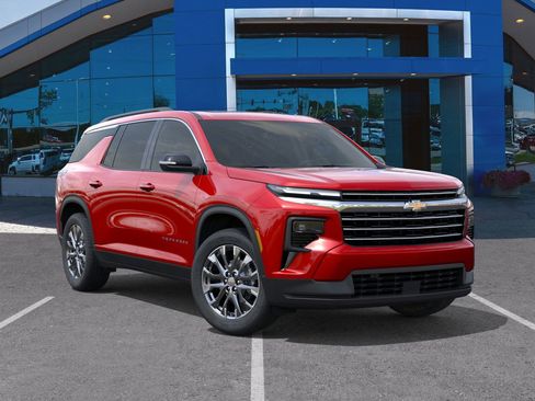 New 2026 Chevrolet Traverse LT w/ Sun and Wheel Package FWD image 35