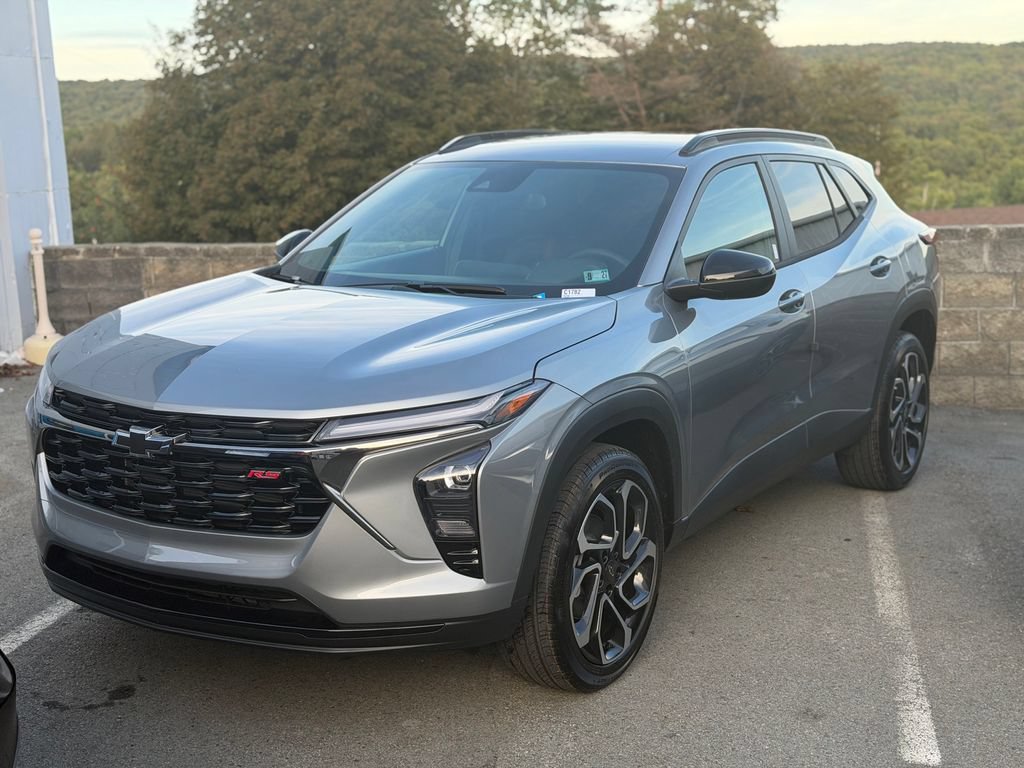 New 2026 Chevrolet Trax RS w/ Driver Confidence Package FWD image 1