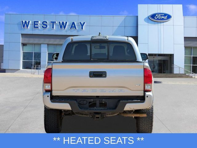 Used 2016 Toyota Tacoma TRD Sport w/ Premium & Technology Package RWD image 4